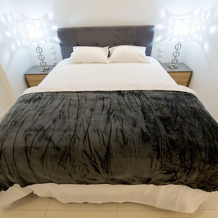 אתונה White Lux Apartment For 2 Vipgreece מראה חיצוני תמונה